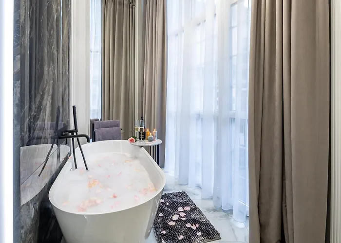 Alfa Kostiushka 24 * Lviv